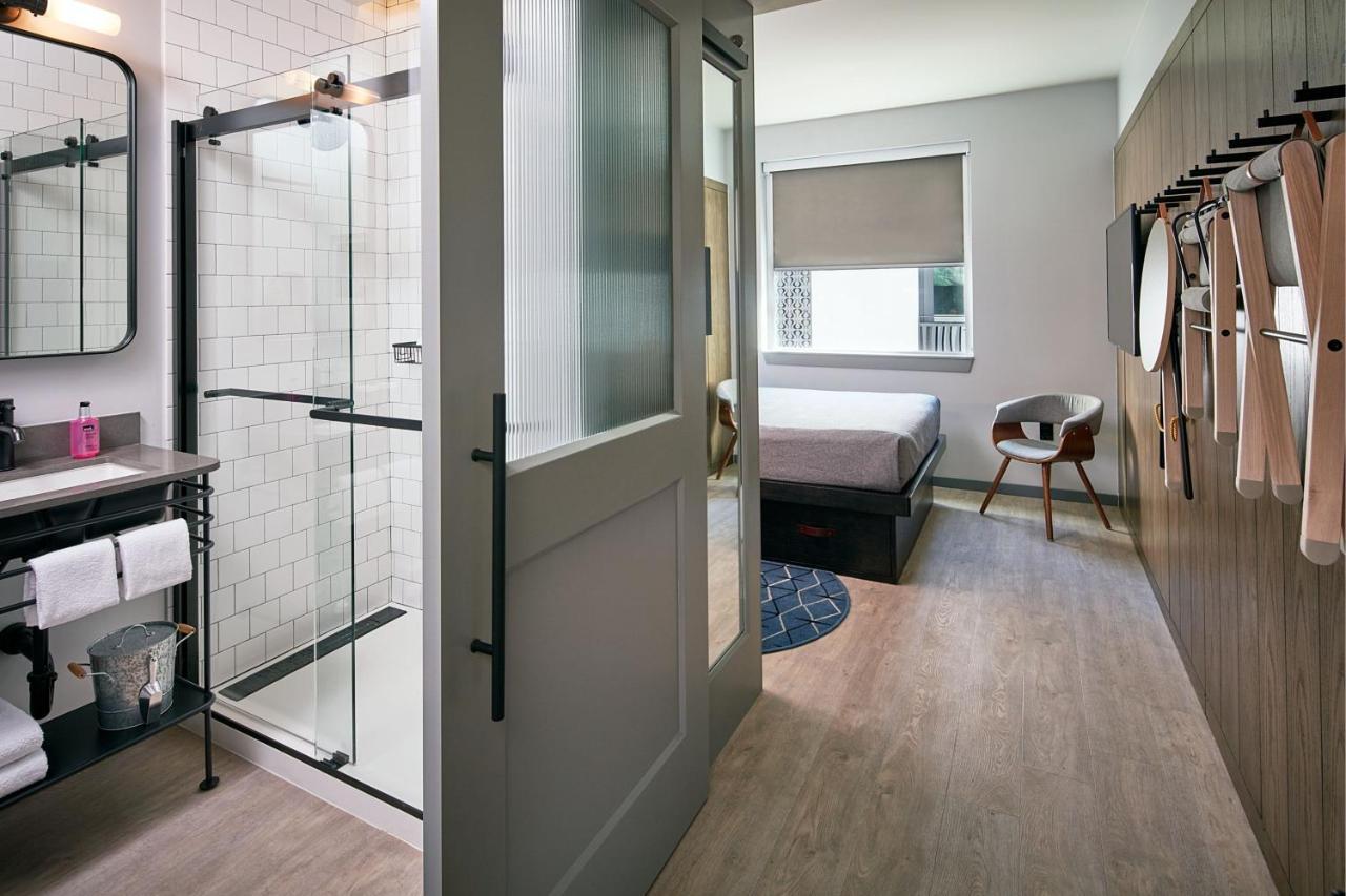 Moxy Denver Cherry Creek Exterior foto