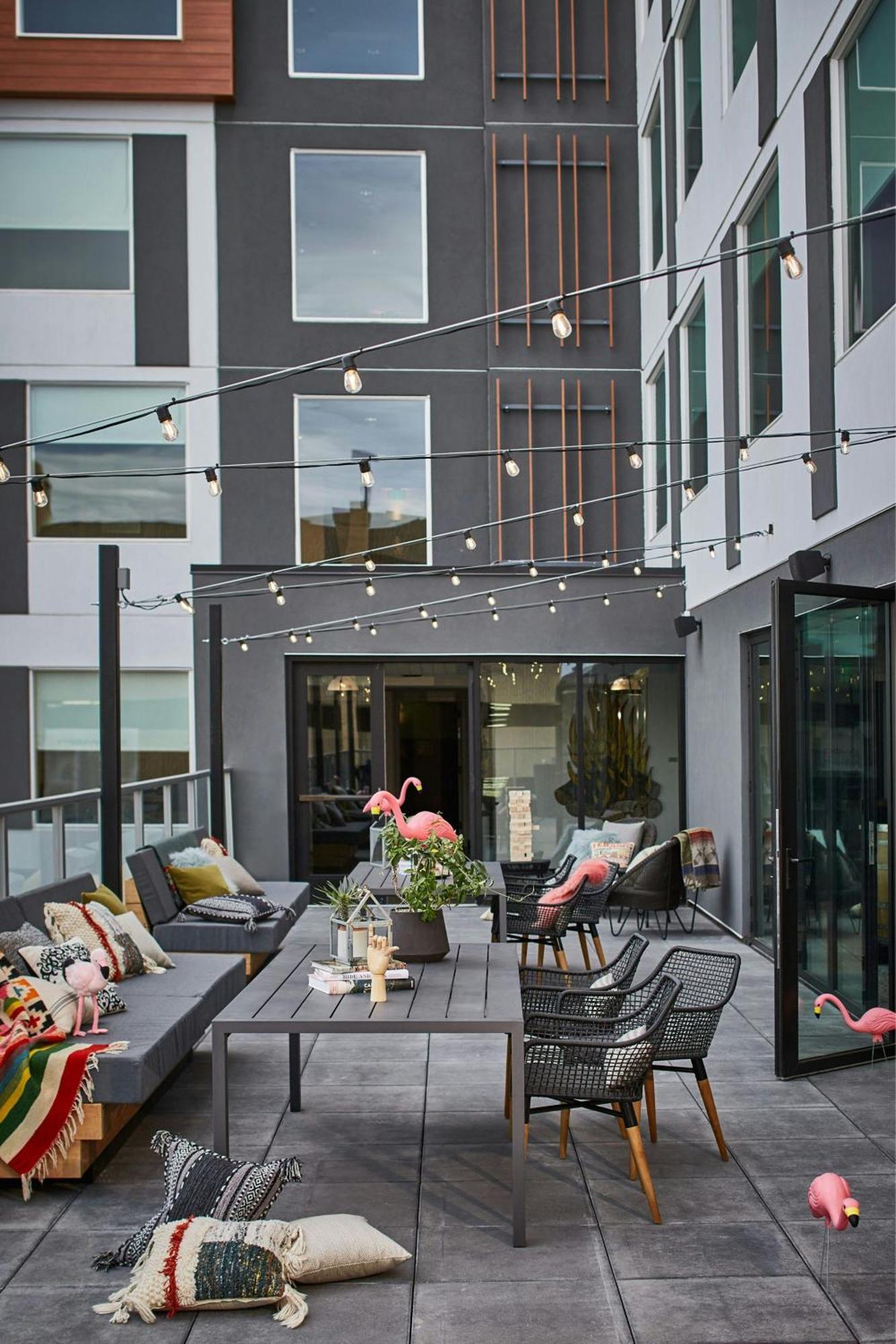 Moxy Denver Cherry Creek Exterior foto